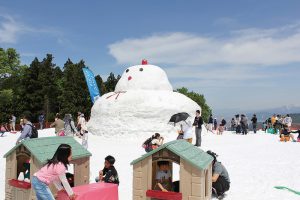 湯沢高原「春の雪まつり」